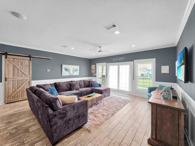 2946 Laguna Drive, Crystal Beach, TX 77650