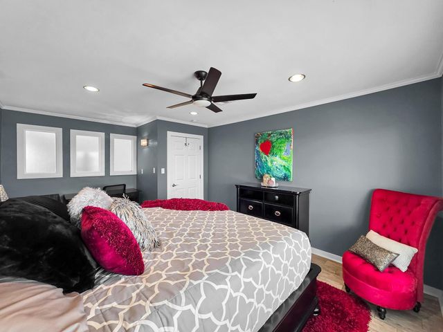 2946 Laguna Drive, Crystal Beach, TX 77650