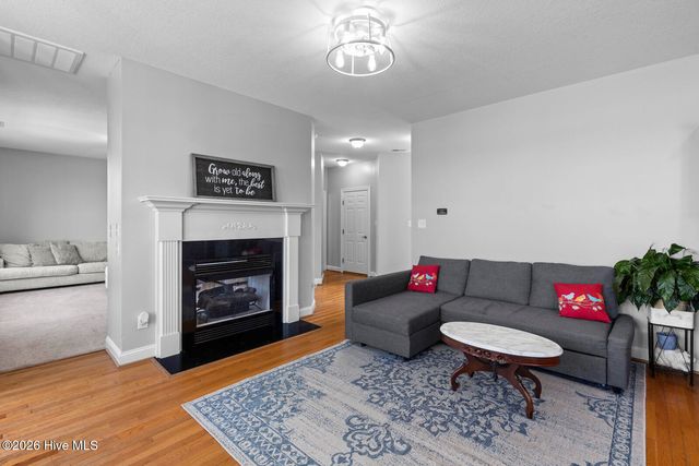 123 Farmington Drive, Richlands, NC 28574