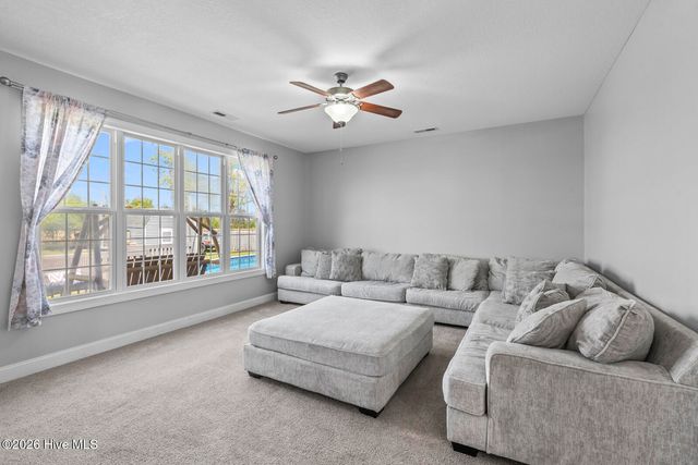 123 Farmington Drive, Richlands, NC 28574