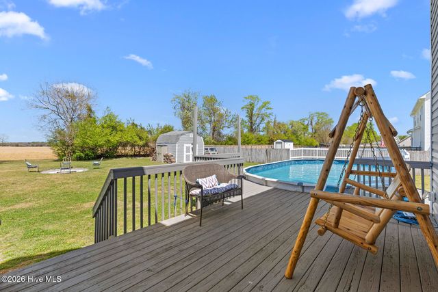 123 Farmington Drive, Richlands, NC 28574