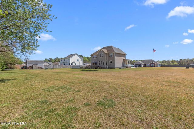 123 Farmington Drive, Richlands, NC 28574