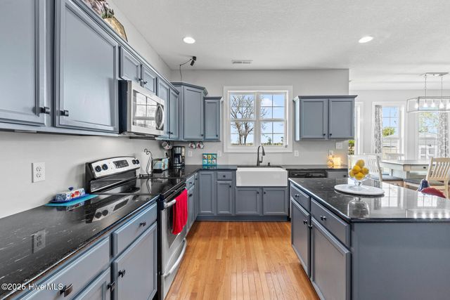 123 Farmington Drive, Richlands, NC 28574