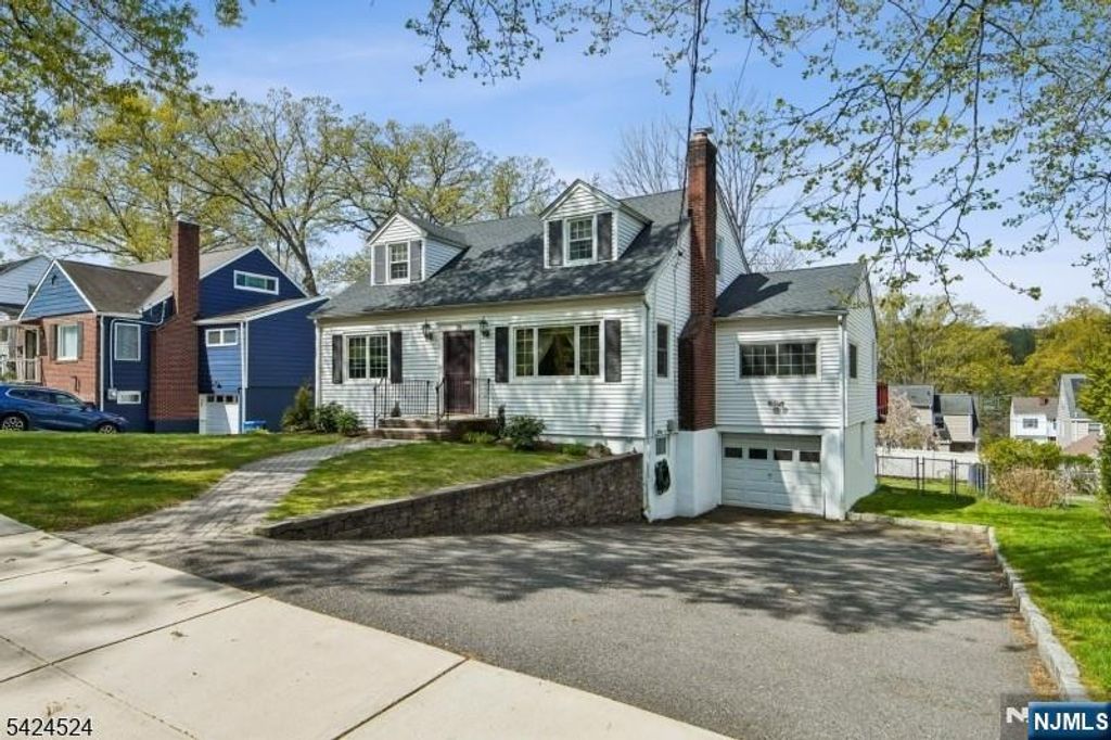 29 Lenox Terrace, West Orange, NJ 07052