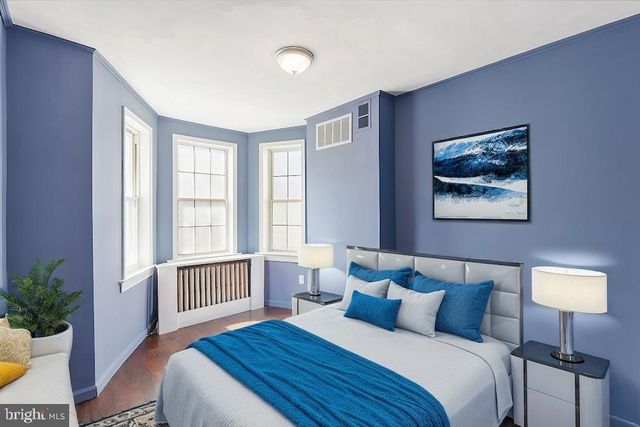 231 S BROADWAY, Gloucester City, NJ 08030