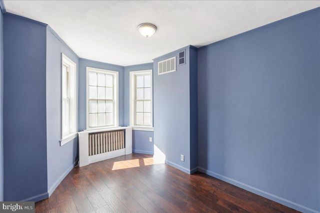 231 S BROADWAY, Gloucester City, NJ 08030