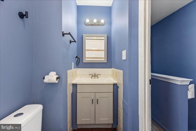 231 S BROADWAY, Gloucester City, NJ 08030
