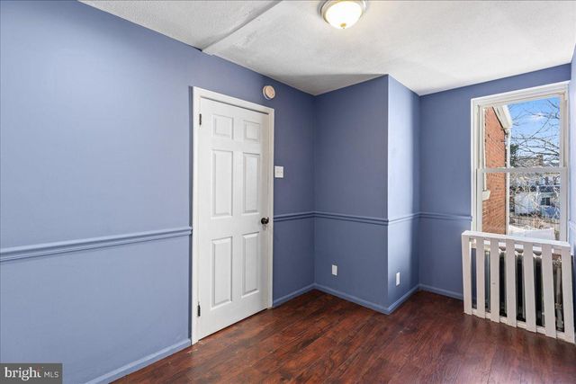 231 S BROADWAY, Gloucester City, NJ 08030