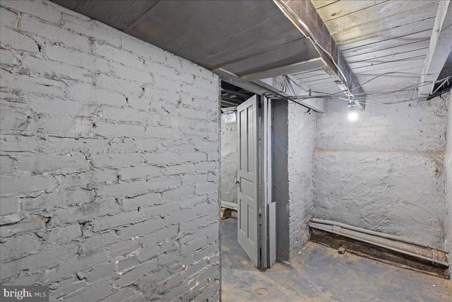 231 S BROADWAY, Gloucester City, NJ 08030