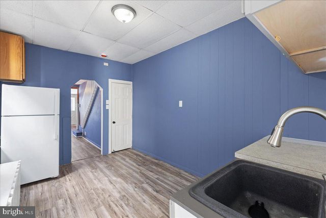 231 S BROADWAY, Gloucester City, NJ 08030