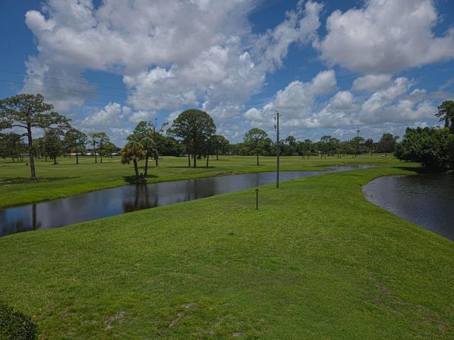 1225 NW 21st Street 17-1708, Stuart, FL 34994