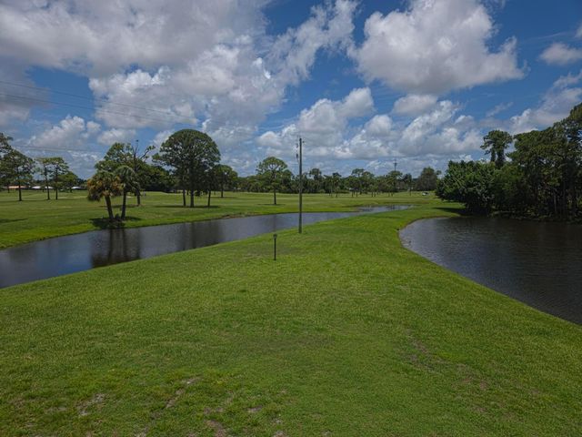 1225 NW 21st Street 17-1708, Stuart, FL 34994