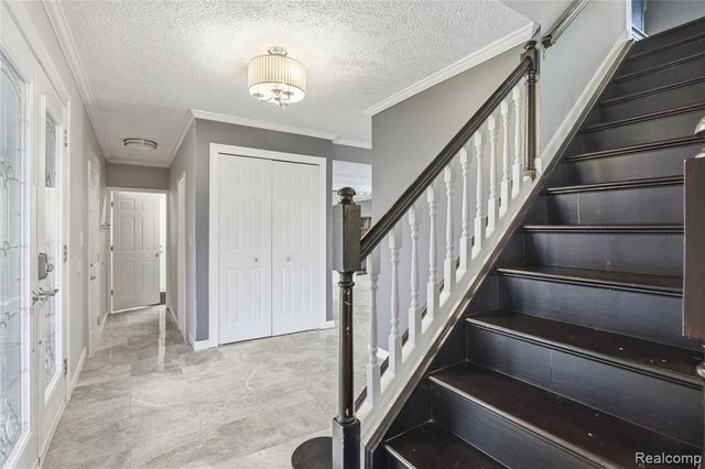 16213 Haverhill Drive, Macomb, MI 48044