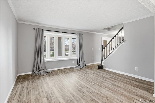 16213 Haverhill Drive, Macomb, MI 48044