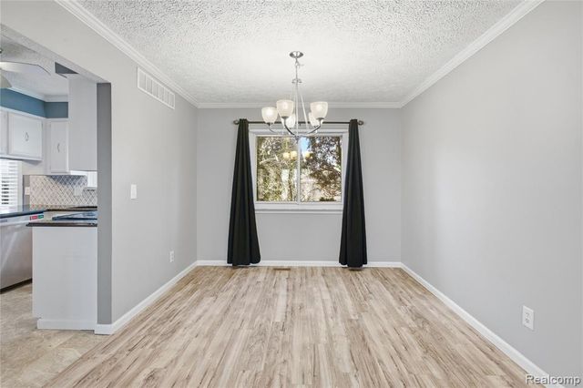 16213 Haverhill Drive, Macomb, MI 48044