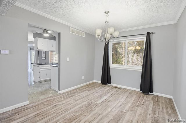 16213 Haverhill Drive, Macomb, MI 48044