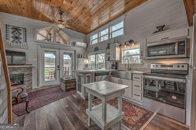 476, 478 Lapidary Lane, Young Harris, GA 30582