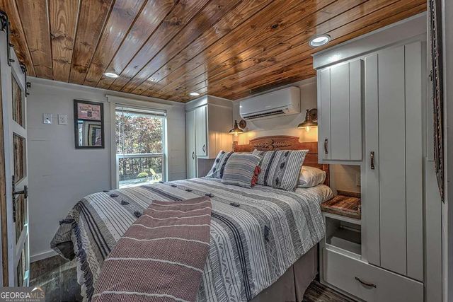 476, 478 Lapidary Lane, Young Harris, GA 30582