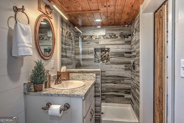 476, 478 Lapidary Lane, Young Harris, GA 30582