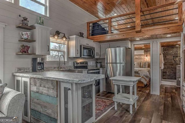 476, 478 Lapidary Lane, Young Harris, GA 30582