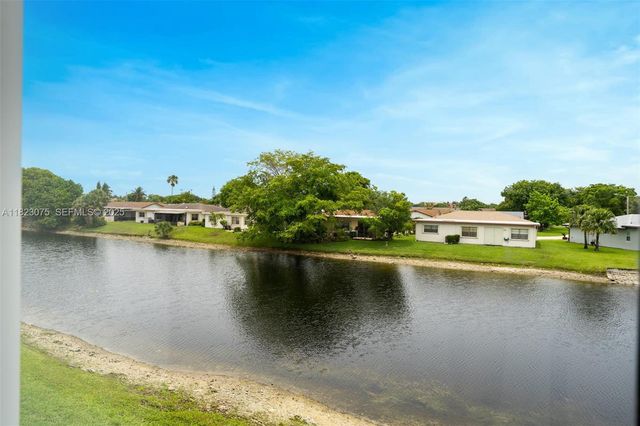 9455 N Belfort Circle 211, Tamarac, FL 33321