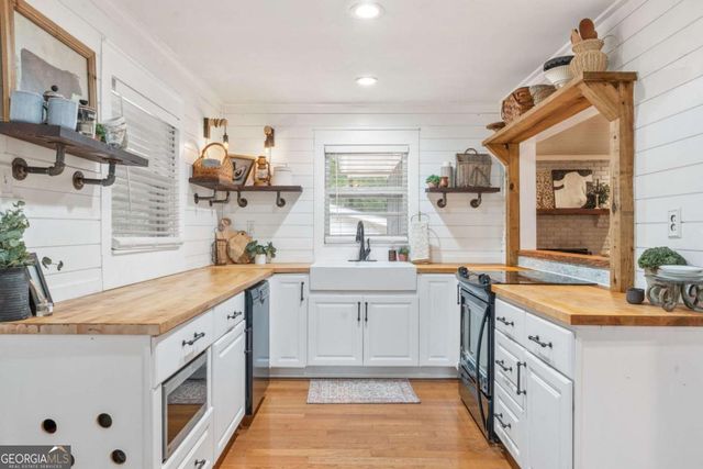 2996 Shirley Drive NW, Kennesaw, GA 30144