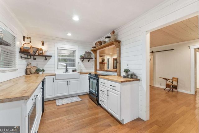 2996 Shirley Drive NW, Kennesaw, GA 30144