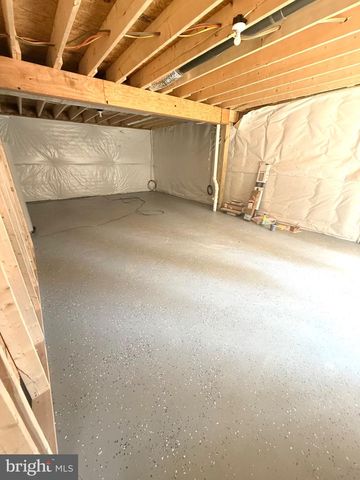 3 DRY RUN CT, Front Royal, VA 22630