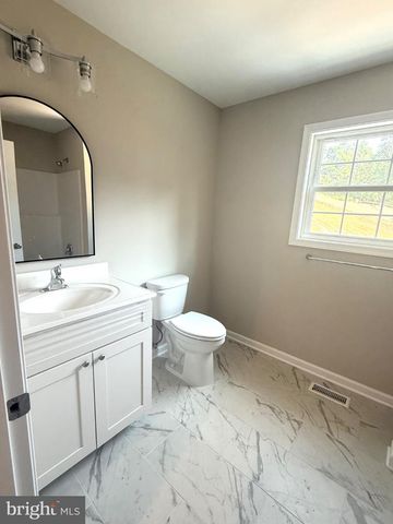 3 DRY RUN CT, Front Royal, VA 22630