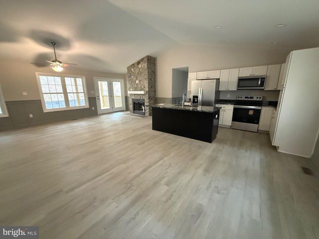 3 DRY RUN CT, Front Royal, VA 22630