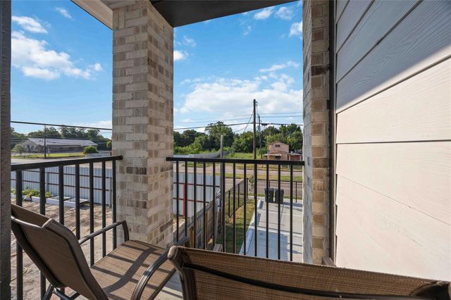 4739 Reed Road, Houston, TX 77033