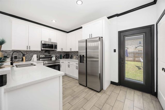 4739 Reed Road, Houston, TX 77033