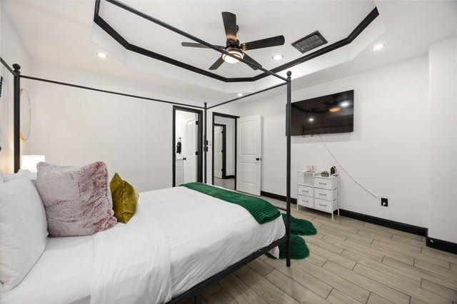 4739 Reed Road, Houston, TX 77033