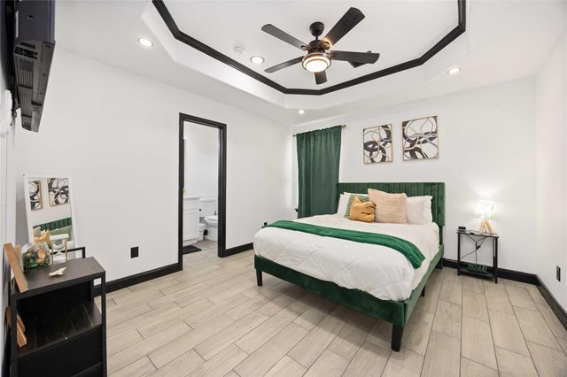 4739 Reed Road, Houston, TX 77033