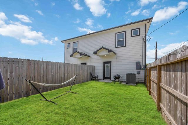 4739 Reed Road, Houston, TX 77033