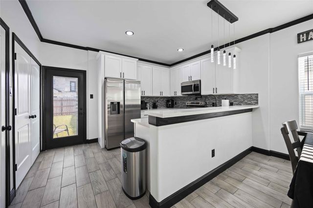 4739 Reed Road, Houston, TX 77033