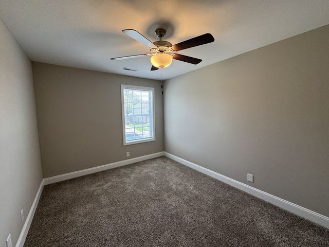 756 Lillian Grace Dr, Clarksville, TN 37043