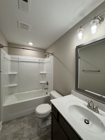 756 Lillian Grace Dr, Clarksville, TN 37043