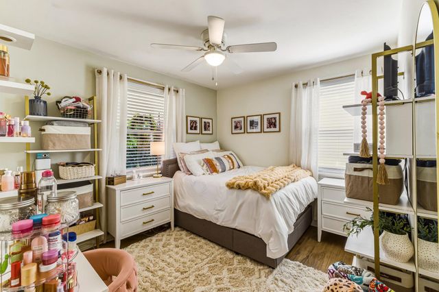 14 LYNN DR, West Deptford, NJ 08096