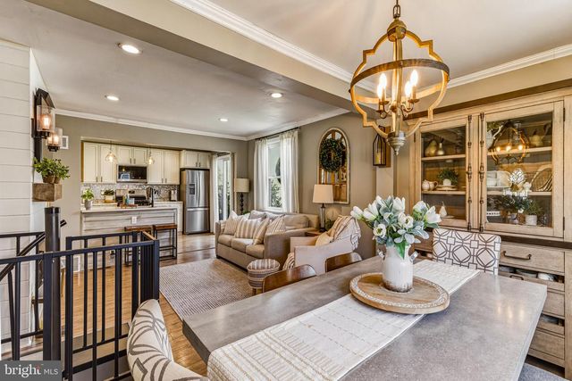 14 LYNN DR, West Deptford, NJ 08096