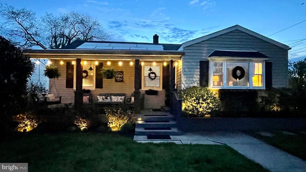 14 LYNN DR, West Deptford, NJ 08096