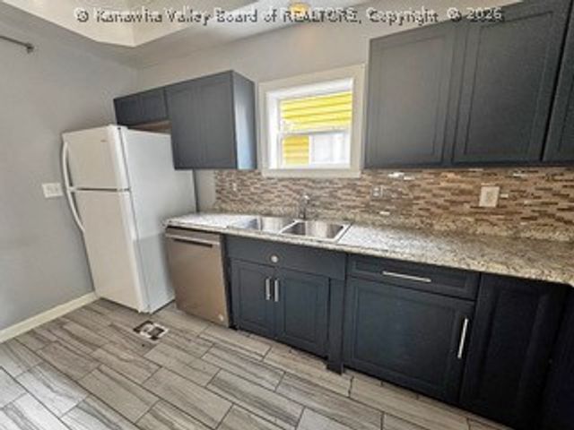 1945 10th Avenue, Huntington, WV 25701