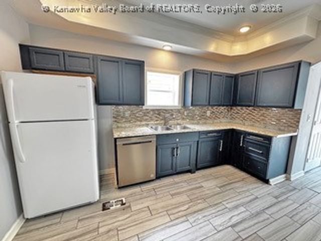 1945 10th Avenue, Huntington, WV 25701