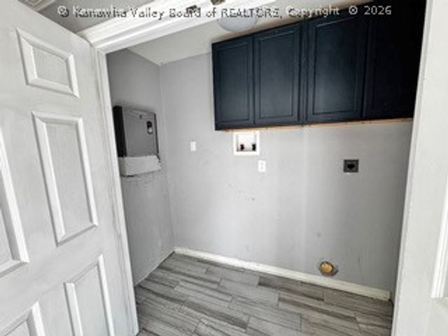 1945 10th Avenue, Huntington, WV 25701