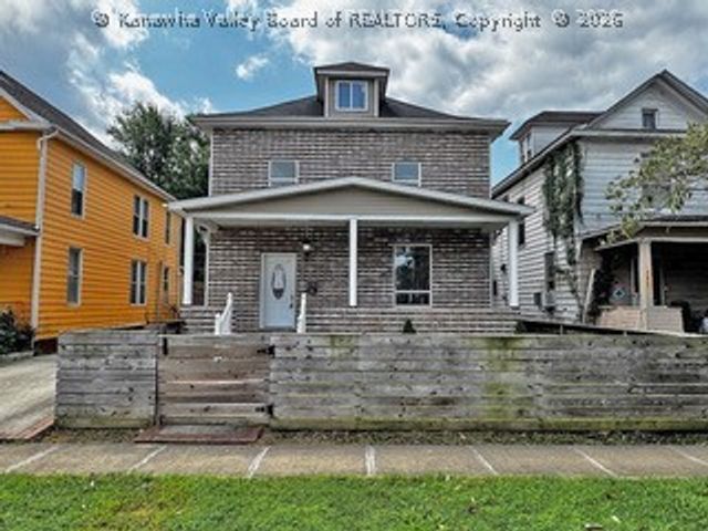 1945 10th Avenue, Huntington, WV 25701