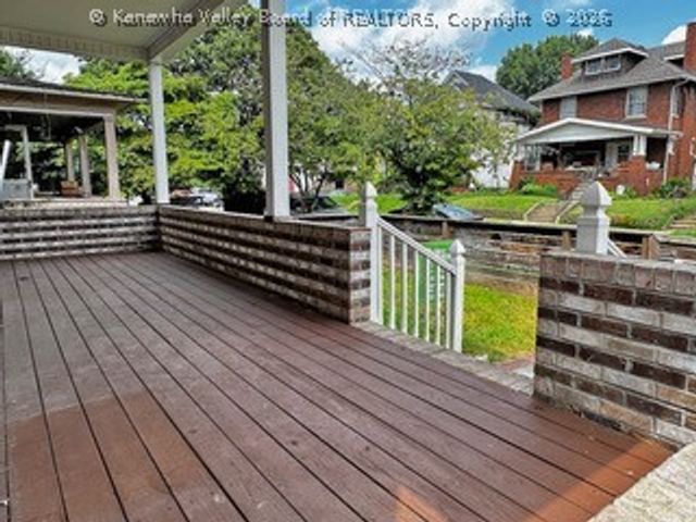 1945 10th Avenue, Huntington, WV 25701