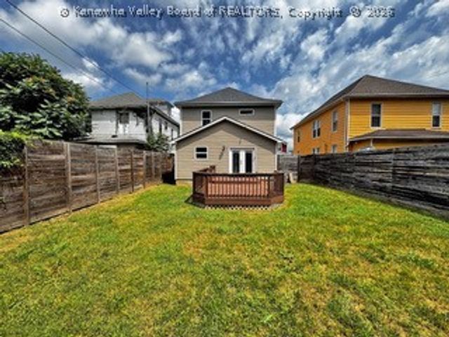 1945 10th Avenue, Huntington, WV 25701