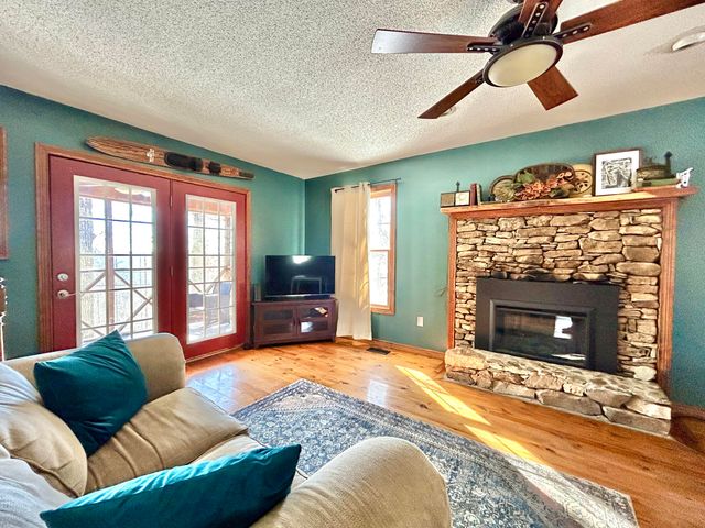 79 Tranquility Place, Burnside, KY 42519