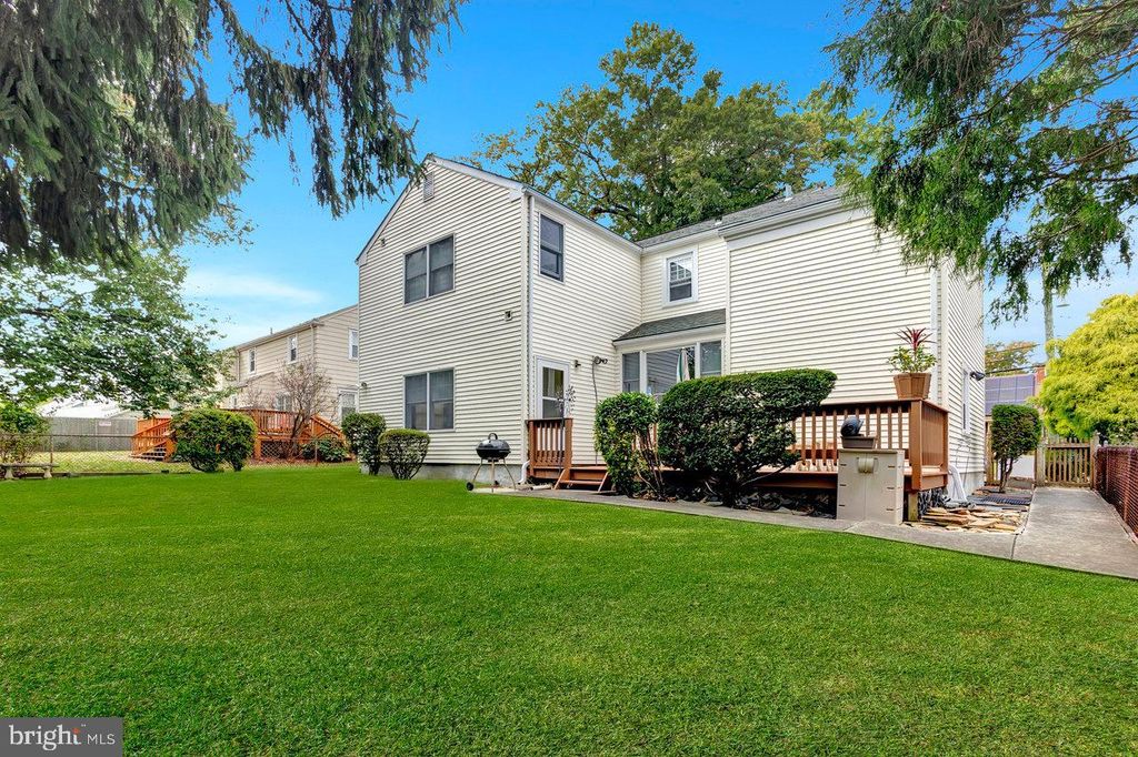 415 SUTHERLAND RD, Ewing, NJ 08618
