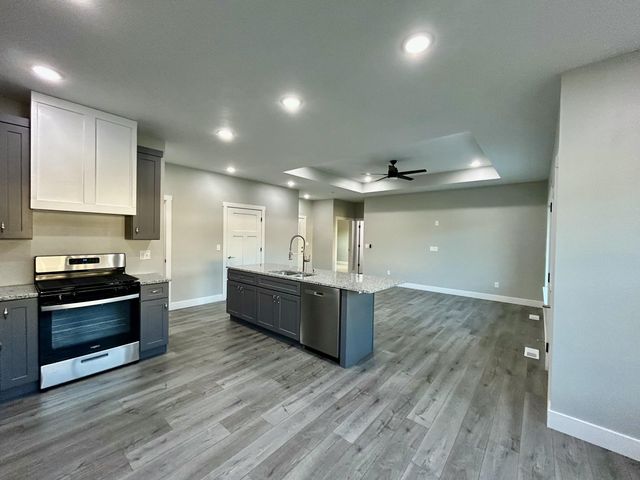 1460 N Carter Way, Republic, MO 65738